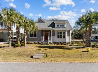 202 NE 62nd St, Oak Island, NC 28465