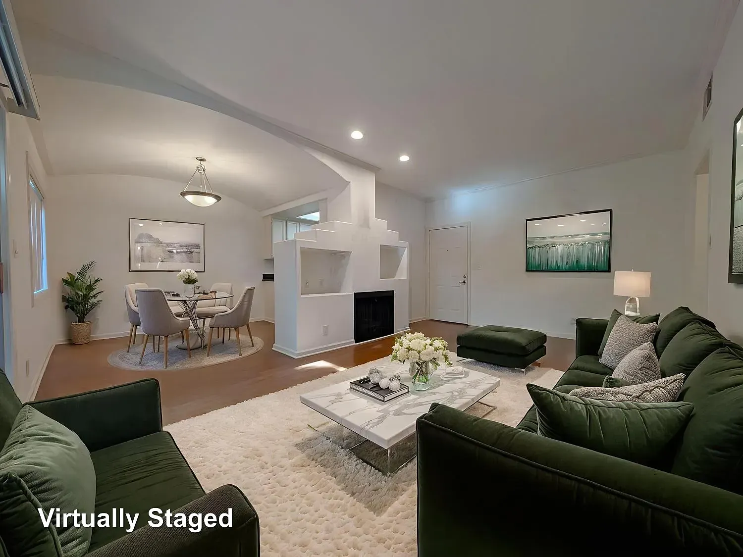 912 N Croft Ave — Photo 2