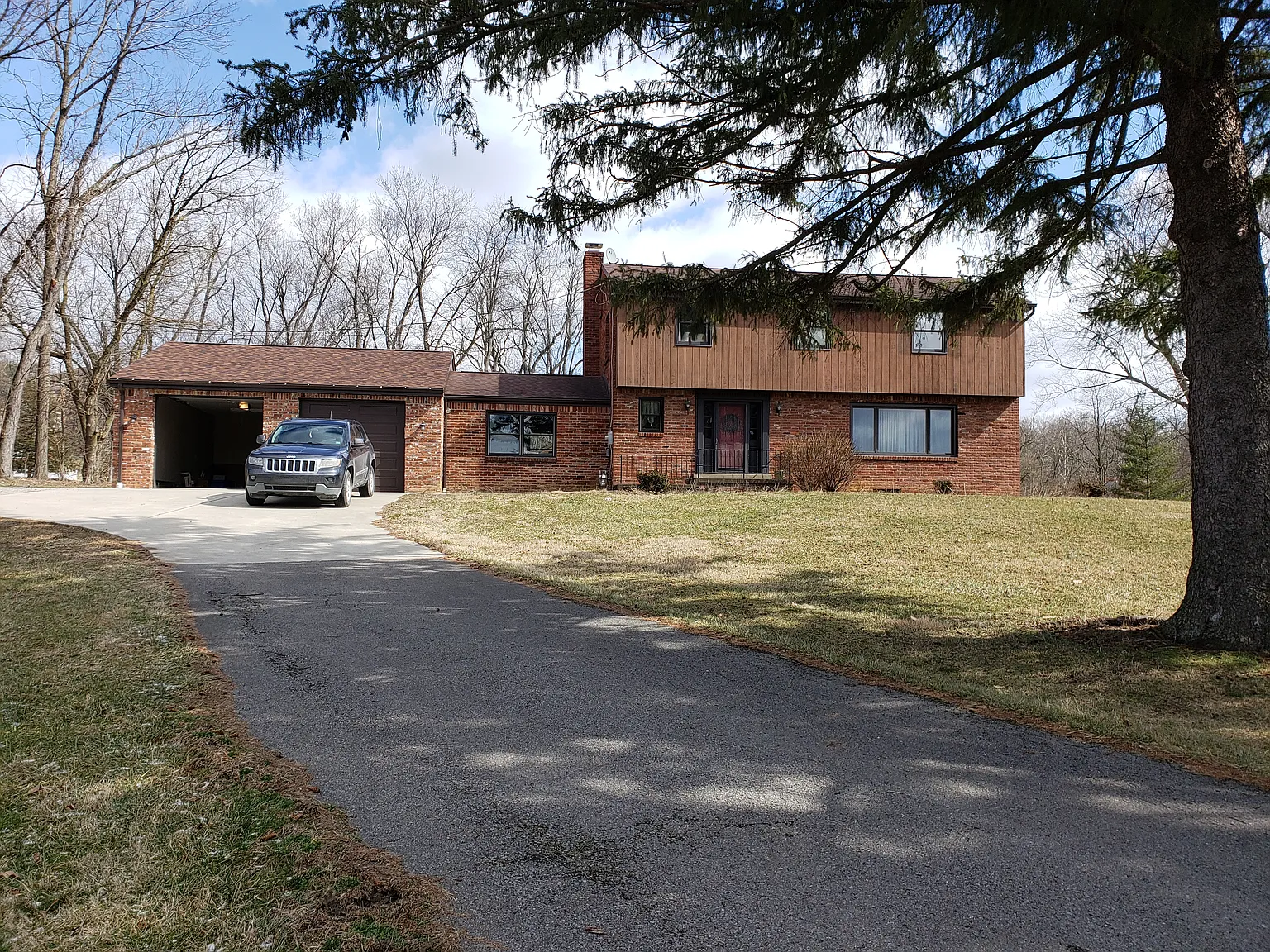 102 Elfwood Dr photo 1