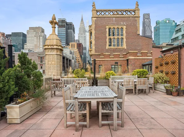 333 East 43rd Street image 2 of 5