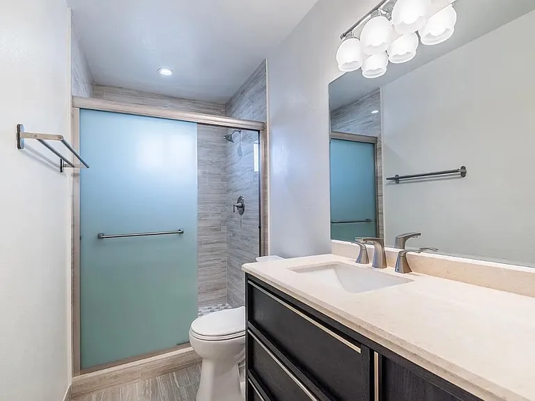 621 E Lomita Ave #A — Photo 16