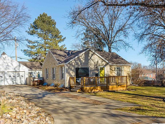 3rd image of 1630 Dakota Cir