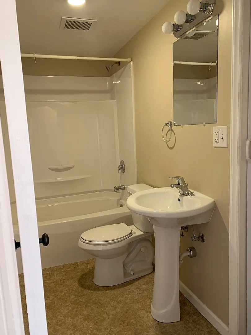 870AB - 316 Reynolds Ave DM — Photo 3
