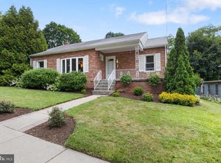 33 N Camp St, Windsor, PA 17366