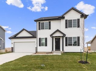 812 SW Timberview Dr, Grimes, IA 50111