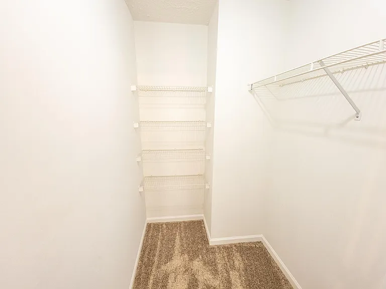 2935 Chillingworth Dr — Photo 12