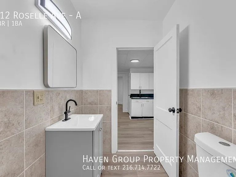 712 Roselle Ave #A — Photo 14