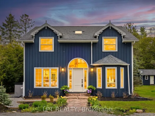 26 Vambola Ave, Georgina, ON L0C 1L0