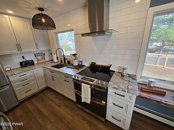 5th image of 47 Summit Cir