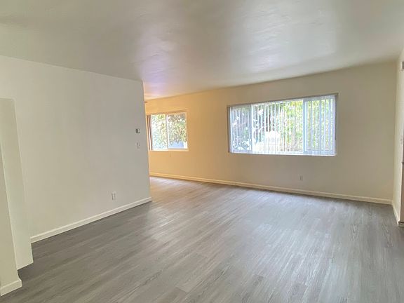 5th image of 1063 Missouri St