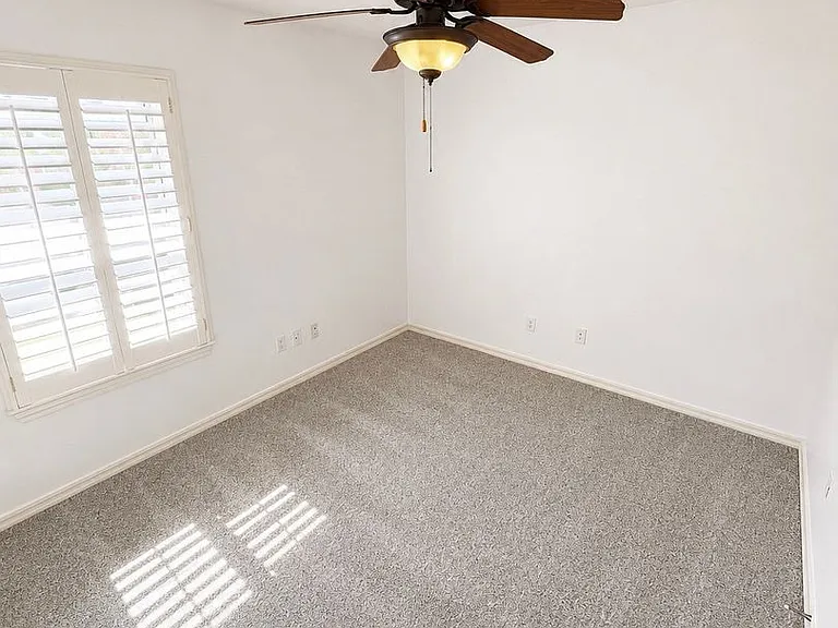 2914 Le Oaks — Photo 6