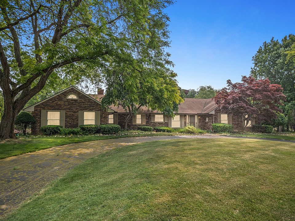1st image of 27859 Forestbrook Dr