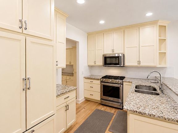 5th image of 5606 Rush Lake Ct