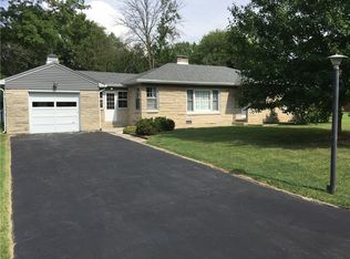 207 Evergreen St, Greenwood, IN 46142