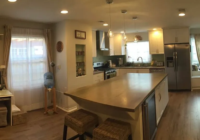 2561 Navarra Dr #C — Photo 1
