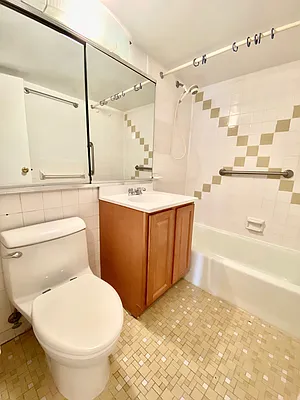 Rented by Guy Goldman, LREB | media 20