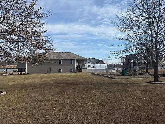 4th image of 11197 W Lakeshore Dr