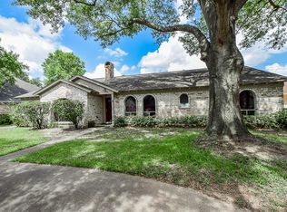 2926 Riata Ln, Houston, TX 77043