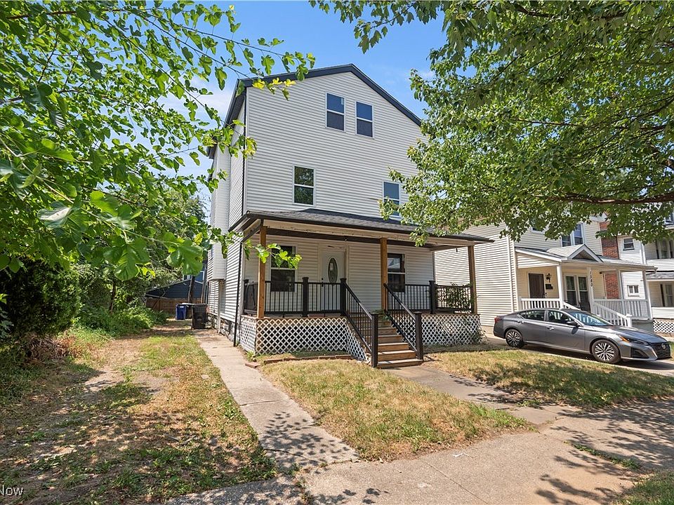1st image of 1382 W 59th St