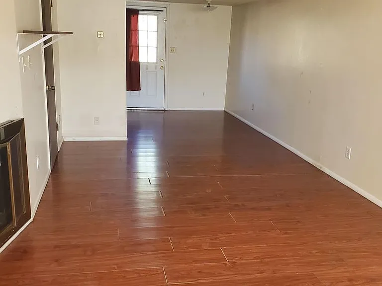 2920 Dawn Dr #2 — Photo 2