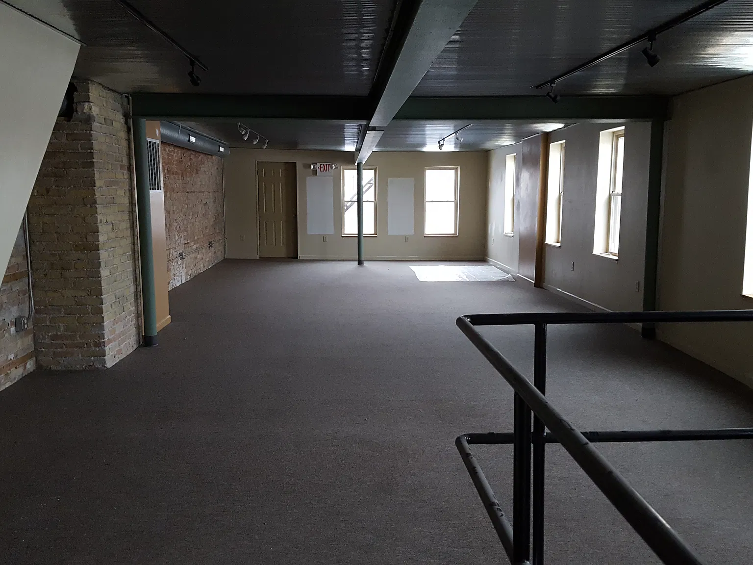 Studio, 3000 sqft, $2,000 — Photo 4