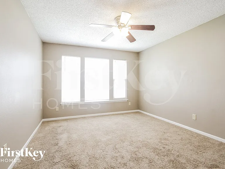 7912 Puckett Ln — Photo 7