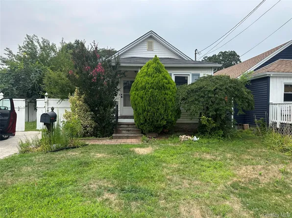 1060 Webber Avenue, South Hempstead, NY 11550