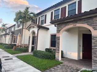 3368 W 92nd Pl, Hialeah, FL 33018