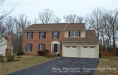 1st image of 904 Broad Oaks Dr