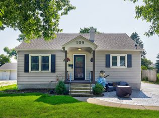 109 SW School St, Ankeny, IA 50023
