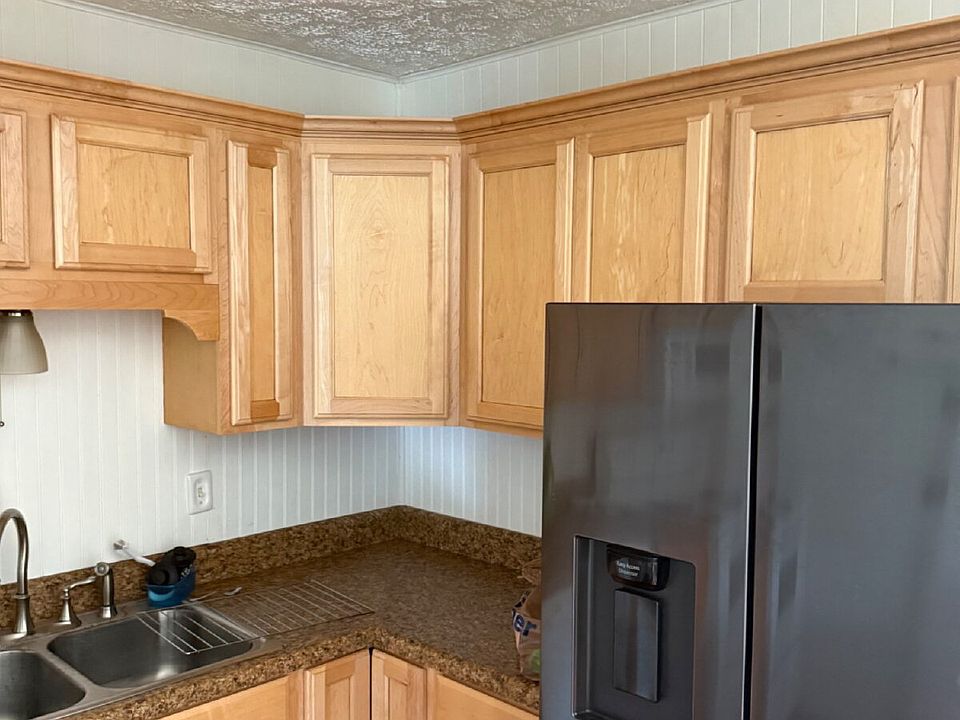 2nd image of 207 Belle Terre Dr