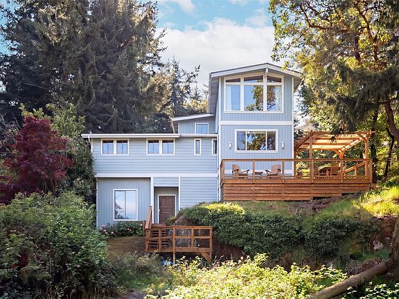 2nd image of 3351 Betula Pl