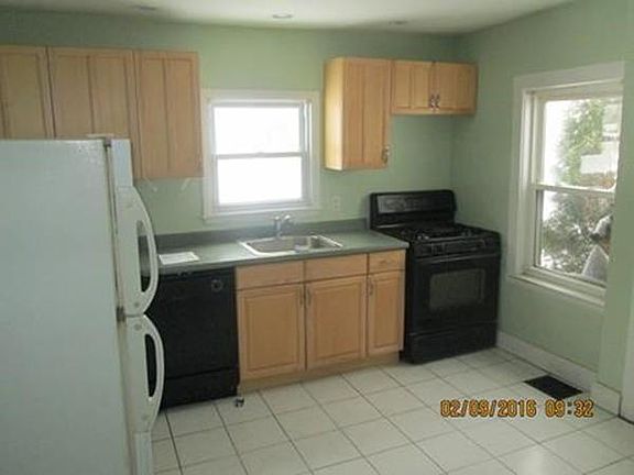 2nd image of 46 Foye Ave