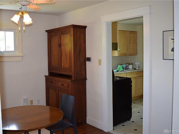 5th image of 234 Heikes Ave