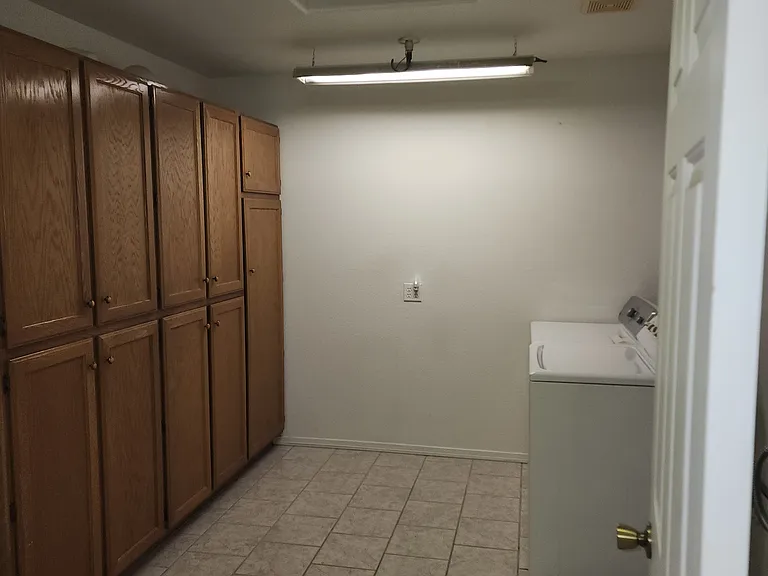 1620 Avalon Ct #A — Photo 11