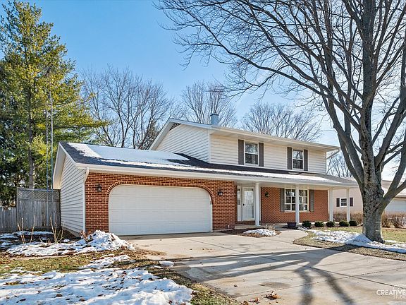2nd image of 7S641 Welton Dr