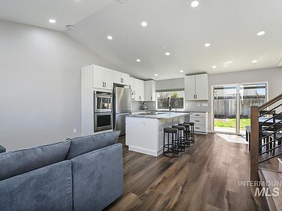 3rd image of 16657 Old Friendship Way