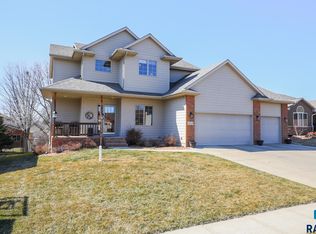 4013 S Tuscany Ct, Sioux Falls, SD 57103