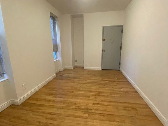 3rd image of 31-33 30th St #1B