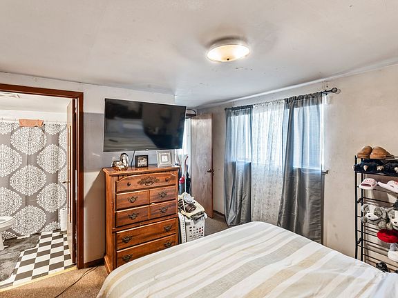5th image of 2114 Washington Ave APT 5