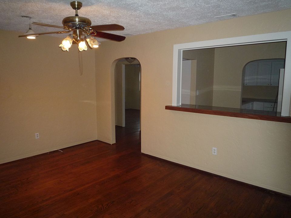 1st image of 1735 30th Ave N