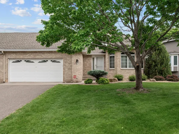 3063 Highpointe Curv, Roseville, MN 55113