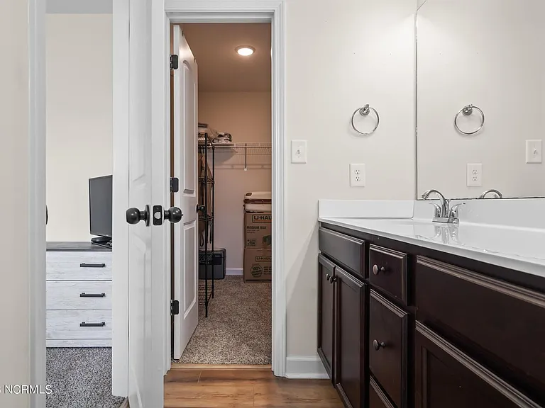 302 Justice Farm Dr — Photo 25