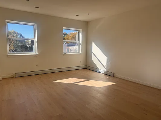 167 Prospect Park South West #3B