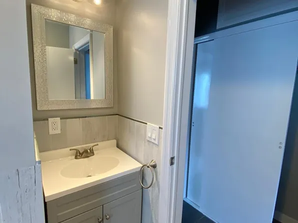 203 Duncan Avenue image 18 of 23