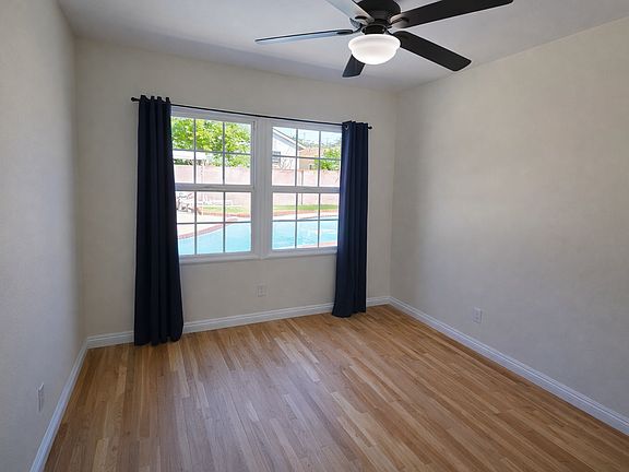 5th image of 100 W Oakmont Dr