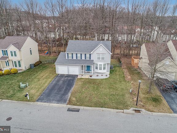 3rd image of 24 Grand Teton Dr