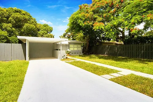 1117 NW 7th Ter Photo 1