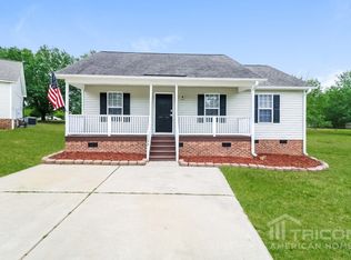 1037 Cove Cir, Clayton, NC 27520