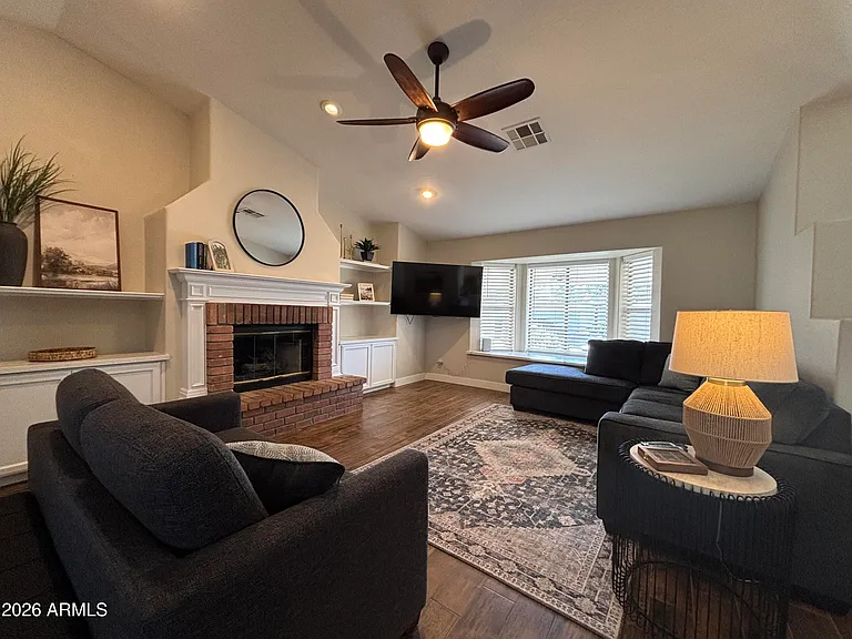 2041 E Marquette Dr — Photo 31